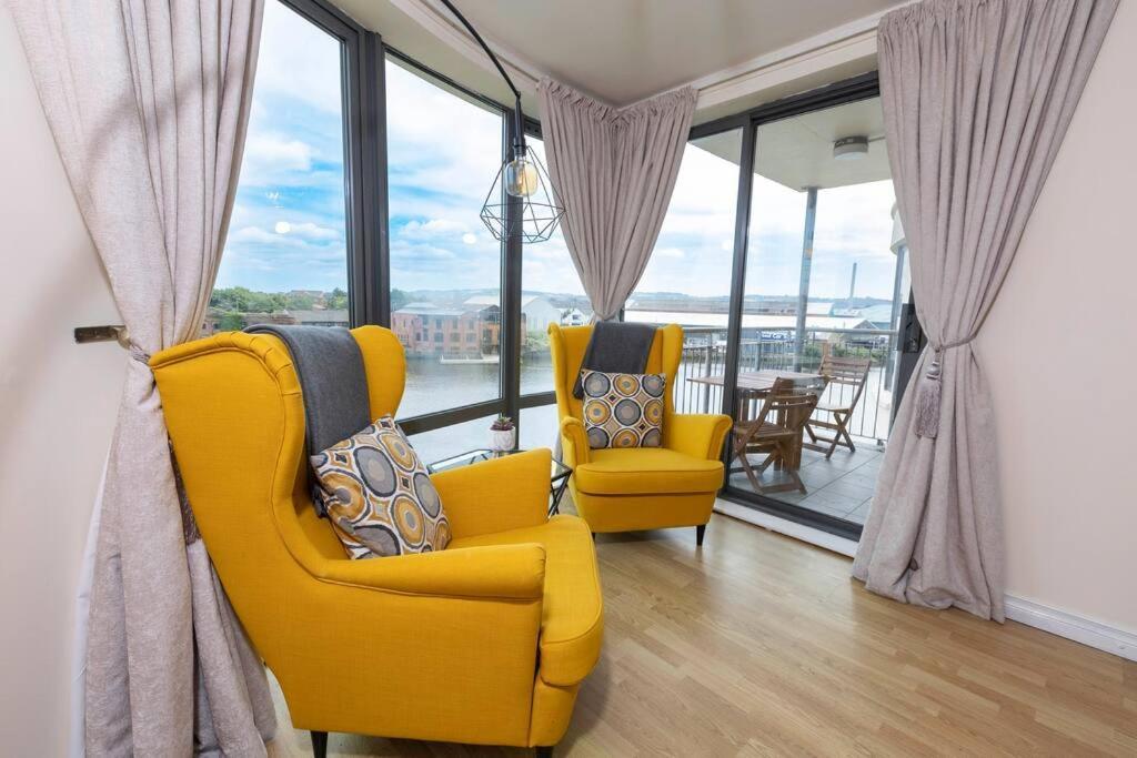 Stunning Views And City Side-Belfast City-2 Bedroom-5 Guests-Wifi & Parking Exterior photo