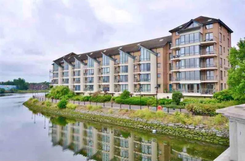 Stunning Views And City Side-Belfast City-2 Bedroom-5 Guests-Wifi & Parking Exterior photo